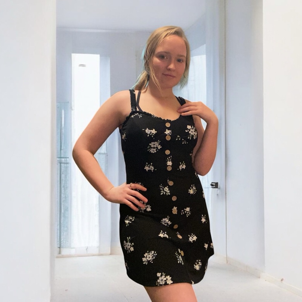 Women’s size Small Floral Black Dress Casual Sleeveless